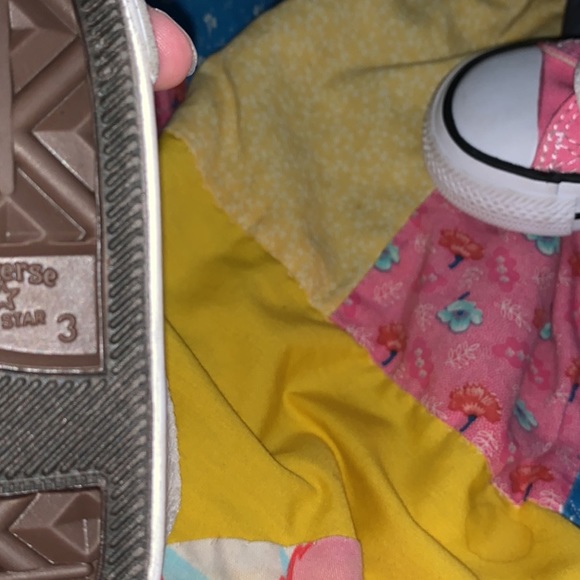 Converse infant sneakers. Size 3. - Picture 6 of 8